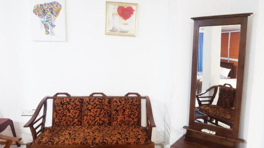 The Beehive Colombo Hotel Luaran gambar